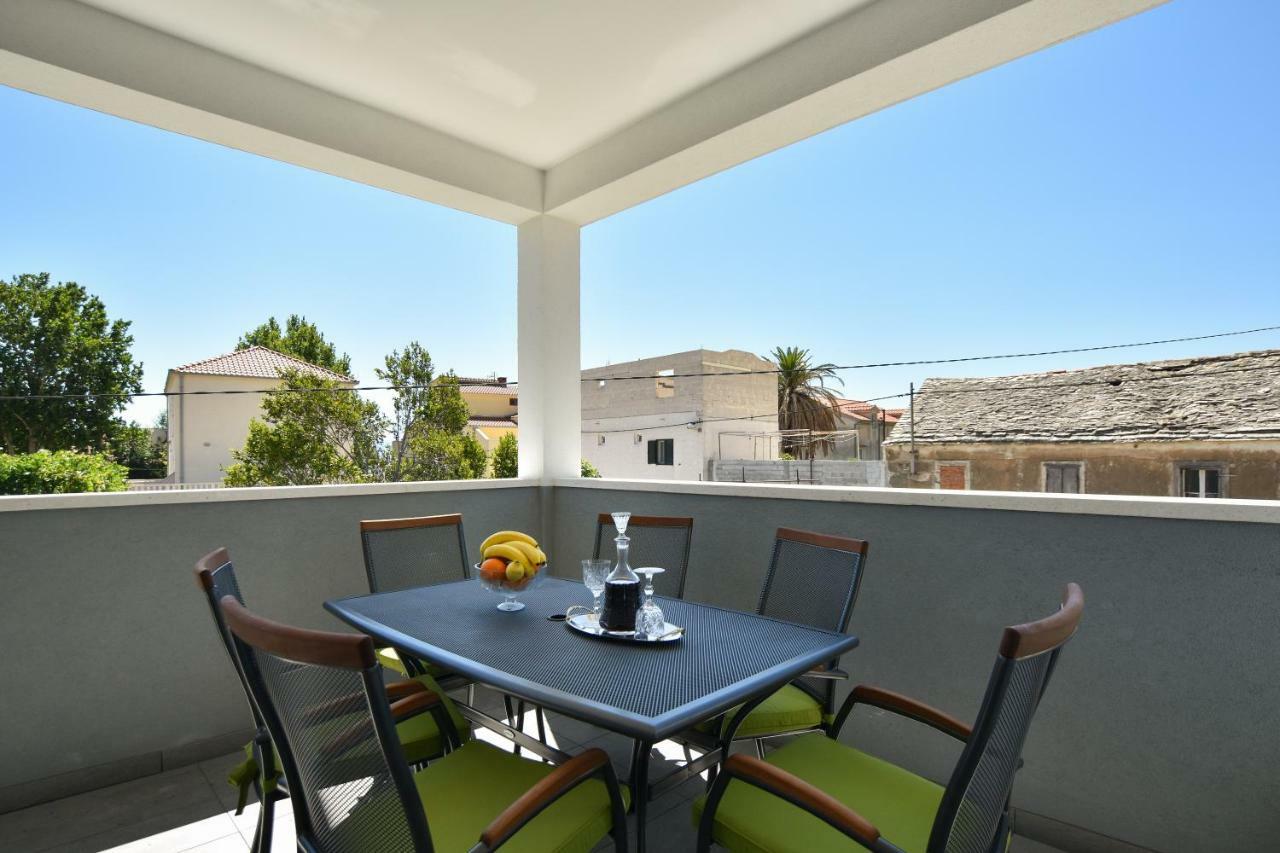 Apartmani Iva&Ante Dugi Rat Exteriér fotografie