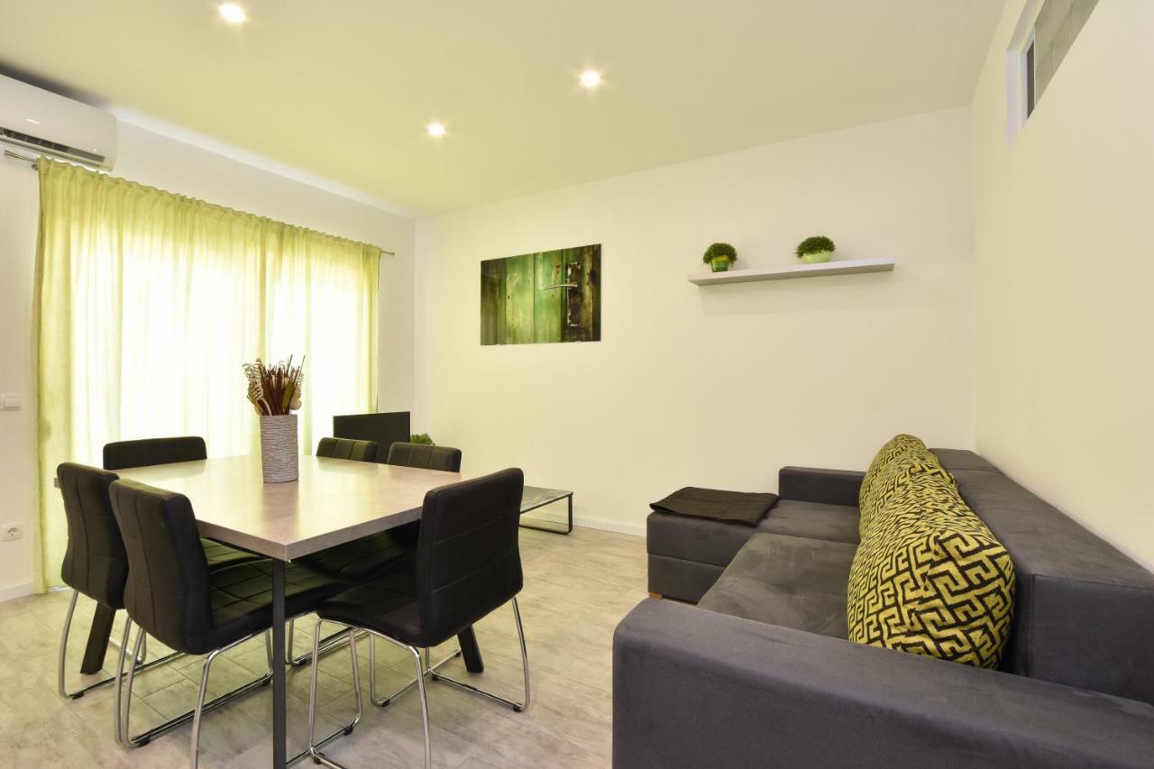 Apartmani Iva&Ante Dugi Rat Exteriér fotografie