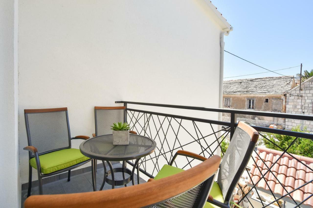 Apartmani Iva&Ante Dugi Rat Exteriér fotografie